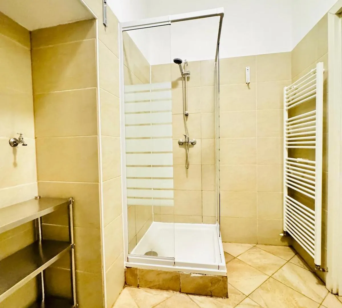 Comfortable Studio Apt, 15Minutes To Rathausplatz Vienne Appartement