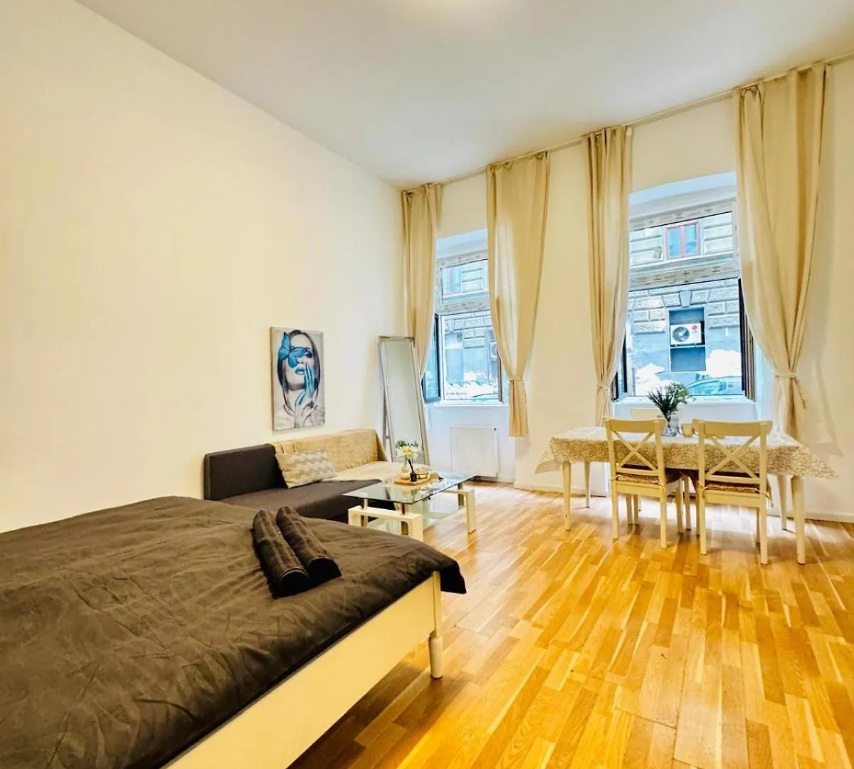 Comfortable Studio Apt, 15Minutes To Rathausplatz Вена Австрия