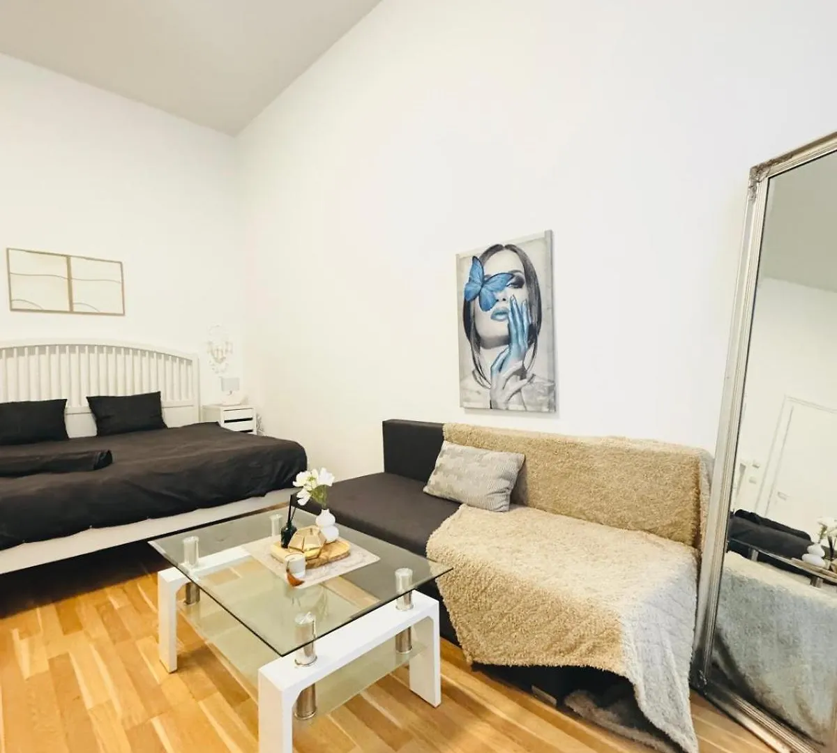 Comfortable Studio Apt, 15Minutes To Rathausplatz Вена 0*,  Австрия